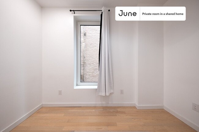 Foto del edificio - Room in Shared 4 bed/2 bath home