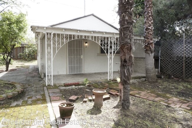 Building Photo - 15086 Woodard Rd