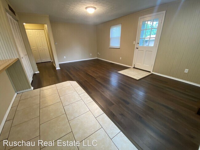 Building Photo - 2 br, 1 bath House - 8207 Mt Mansfield