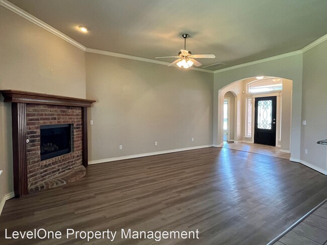 Foto del edificio - 4 br, 2 bath House - 2301 NW 152nd Street
