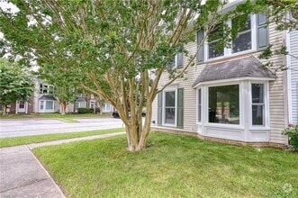 Building Photo - 510 Arabian Cir