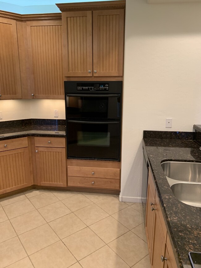Kitchen - 13300 E Via Linda