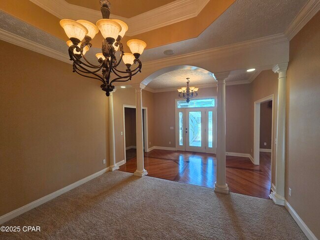 Foto del edificio - 3401 Hillcrest Dr
