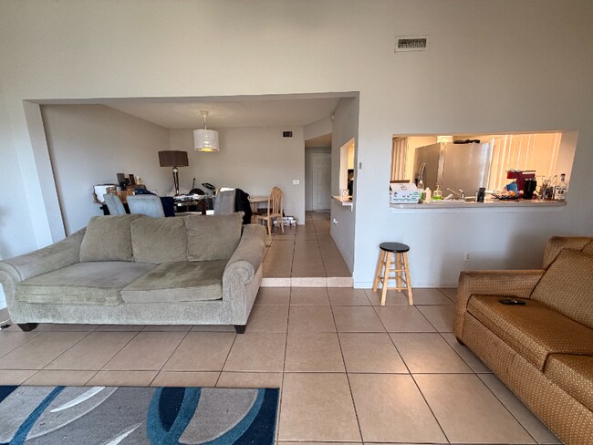 Foto del edificio - 332 Caribbean Dr