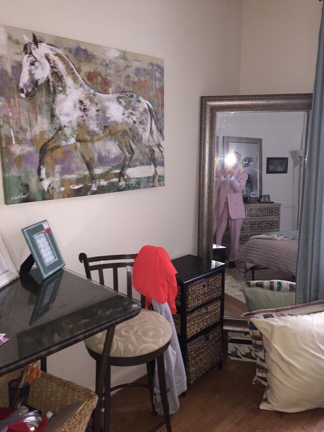 Foto del edificio - 2431 I St NW