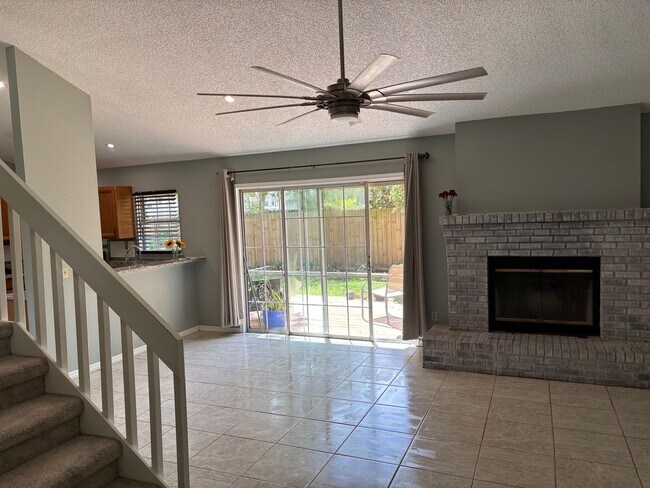 Building Photo - 7550 Manassas Ct E