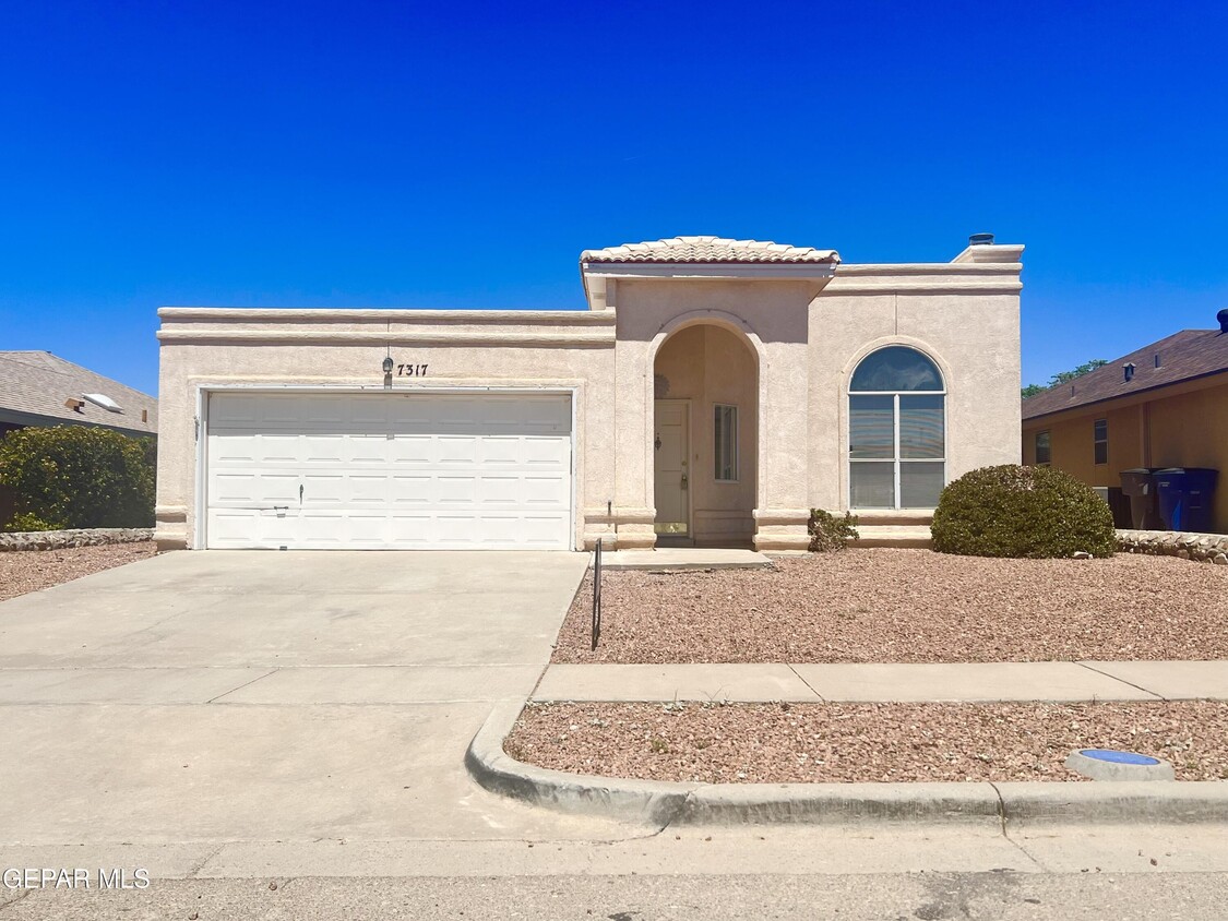 Primary Photo - 7317 Desierto Azul Dr