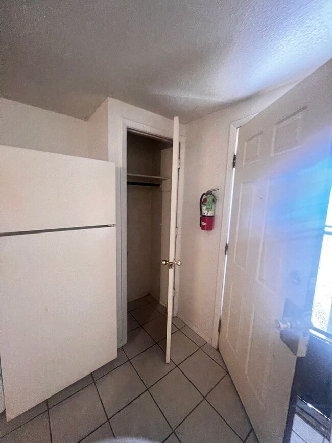 Building Photo - 1 br, 1 bath House - 304-A W Deming (752)