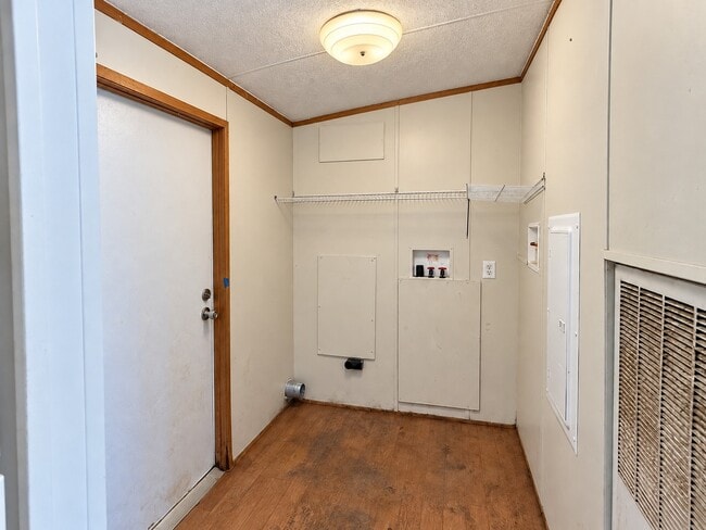 Foto del edificio - 3 Bed/2 Bath - Unit 204 Gaither
