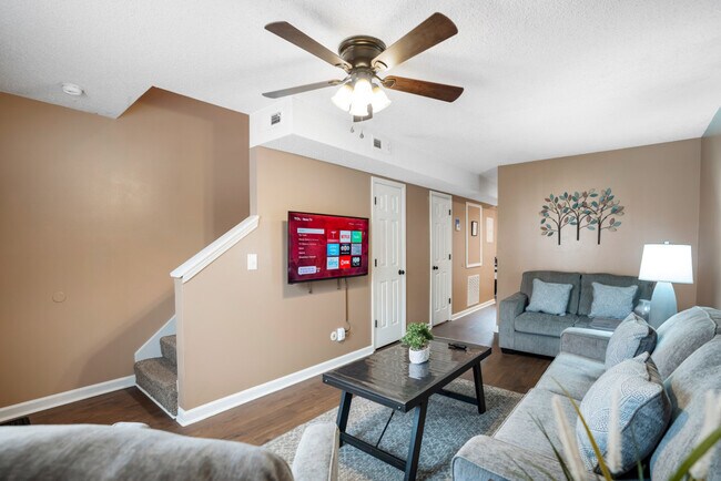 Foto del edificio - 284 Raleigh Dr