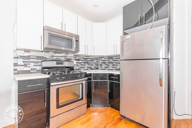Foto del edificio - 1250 Bushwick Ave