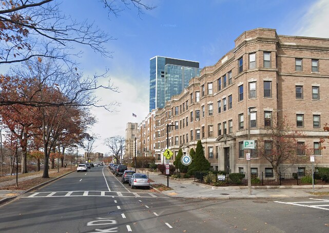 Foto del edificio - 211 Park Dr