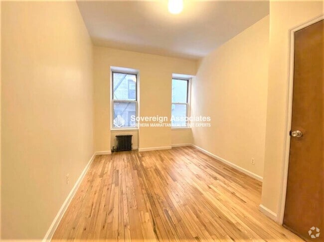 Building Photo - 515 W 111th St