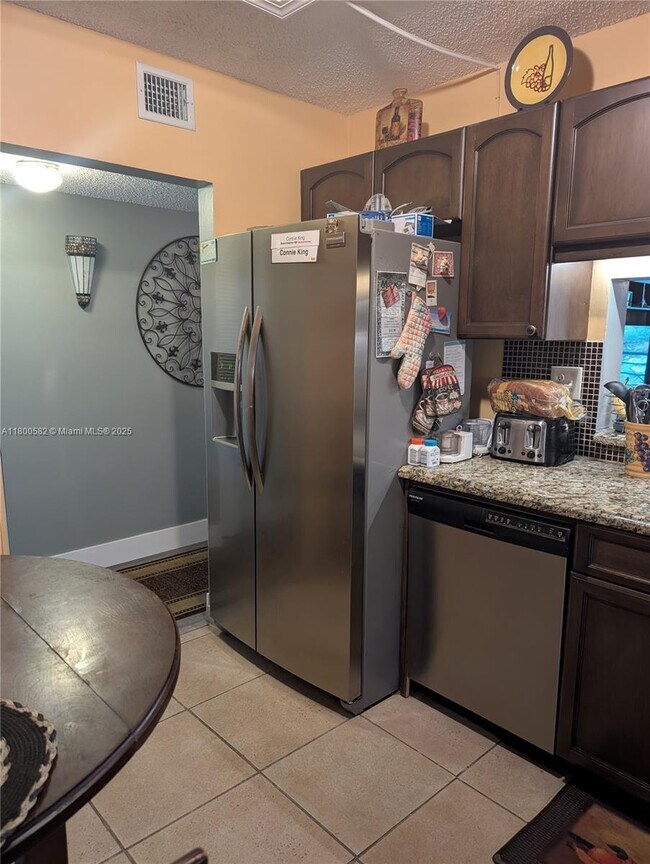 Foto del edificio - 1800 SW 81st Ave