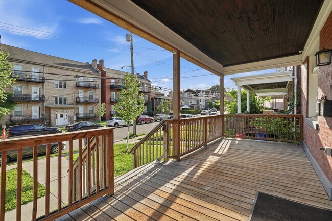 Foto del edificio - 1706 Termon Ave