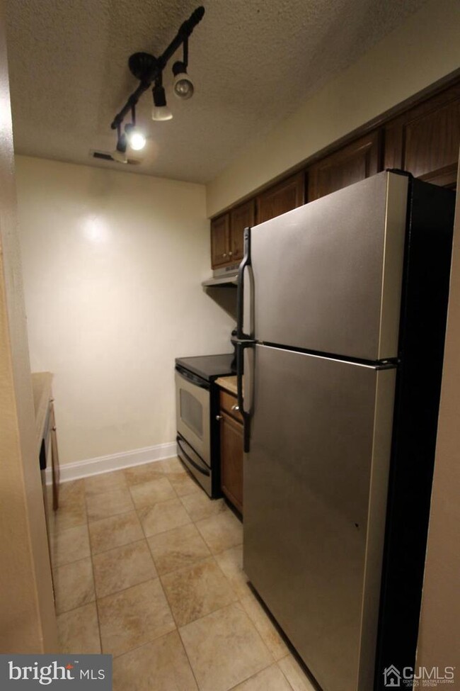 Building Photo - 1508 Ravens Crest Dr