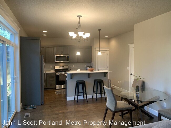 Building Photo - 4 br, 2.5 bath House - 5811 SE Morris Street