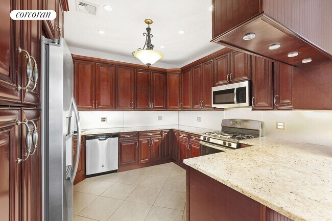 Building Photo - 6047 Huxley Ave