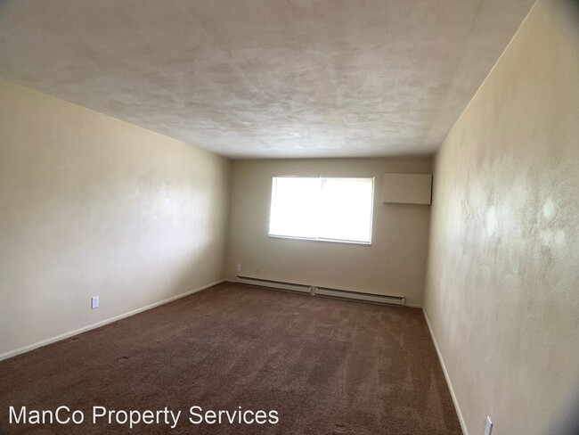 Building Photo - 4654 Burkhardt Ave