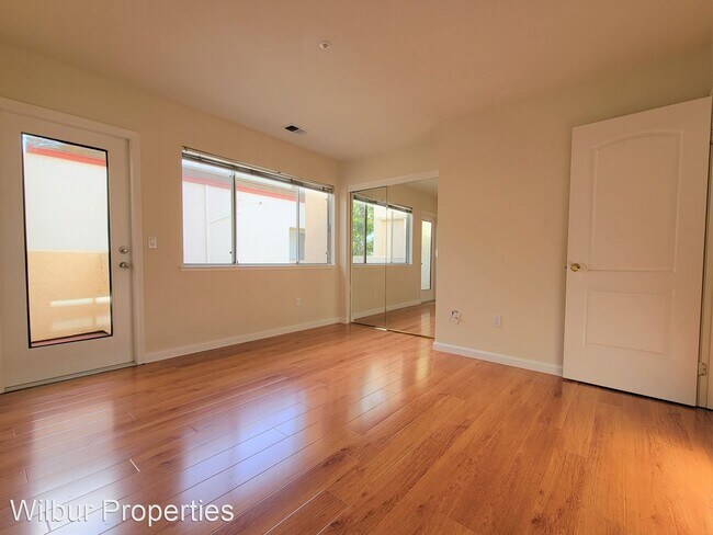 Building Photo - 2 br, 2.5 bath House - 2565 Park Blvd O201
