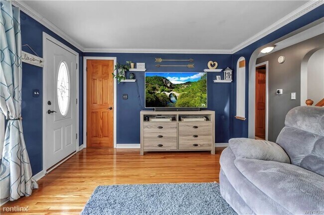 Building Photo - 3 br, 2 bath House - 145 Wrexham Ct S