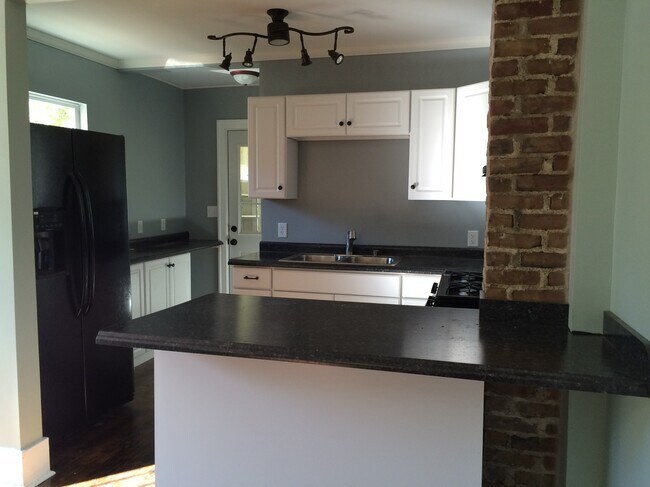 kitchen - 806 W Daniel St