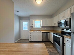 Building Photo - 416 Garden City Dr