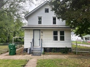 Building Photo - 1214 N 8th St