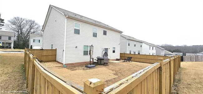 Building Photo - 404 Starbuck Parkway