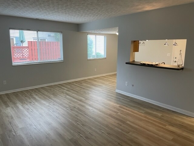 Building Photo - 2480 Ravenel Dr