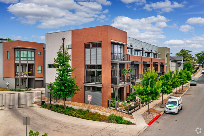 Building Photo - SOJO Crossing