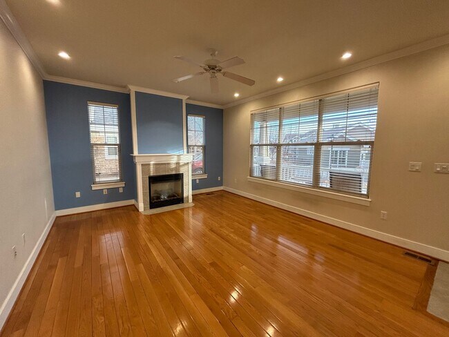 Foto del edificio - 4751 Pleasant Oak Dr