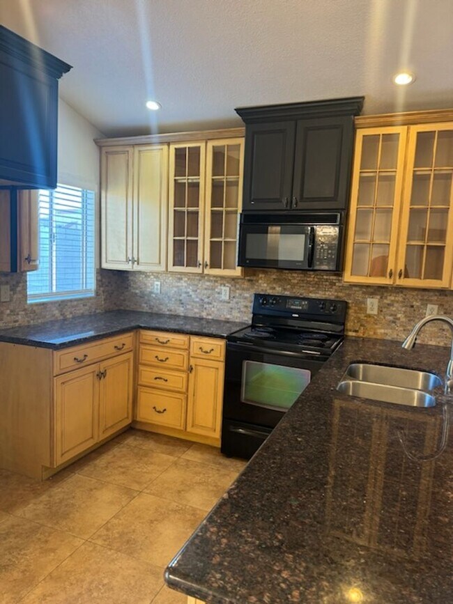 836 E Calle Del Norte, Chandler, AZ 85225 House Rental in Chandler