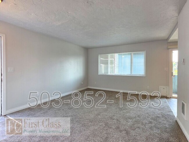 Foto del edificio - 12345 SW Hall Blvd
