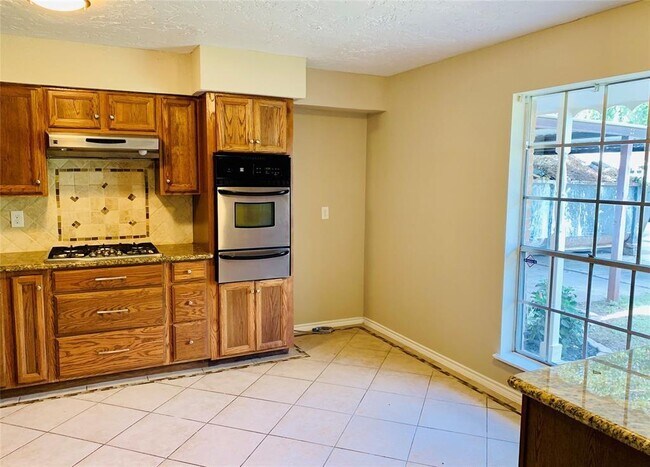 Foto del edificio - 7510 Leaftex Dr