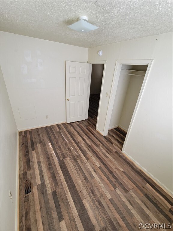 Foto del edificio - 16400 Exter Mill Rd