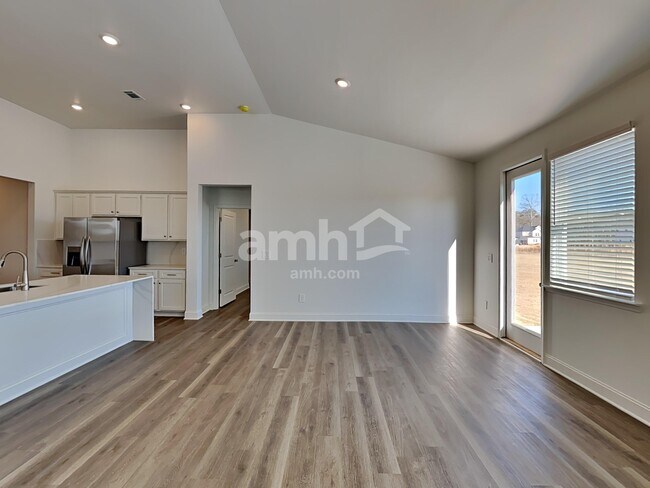 Foto del edificio - 204 Chase Ln