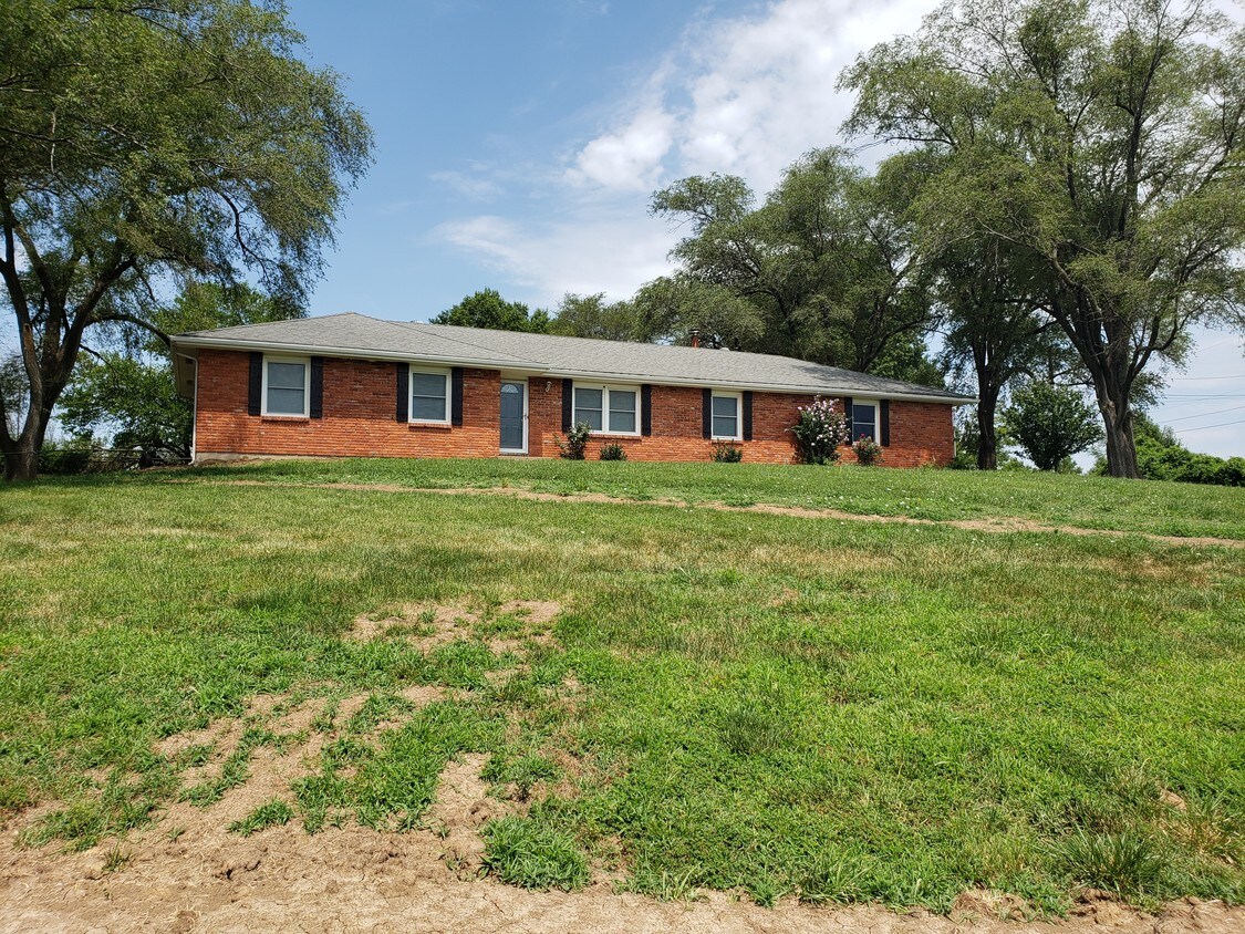 16302 W 59th Terrace, Shawnee, KS 66217 House Rental in Shawnee, KS