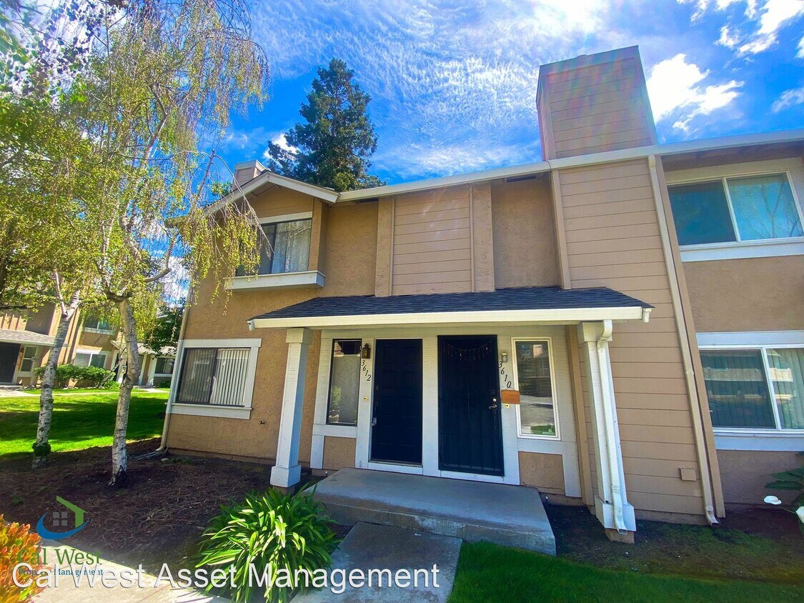 Primary Photo - 2 br, 2.5 bath House - 3612 Ivalynn Circle