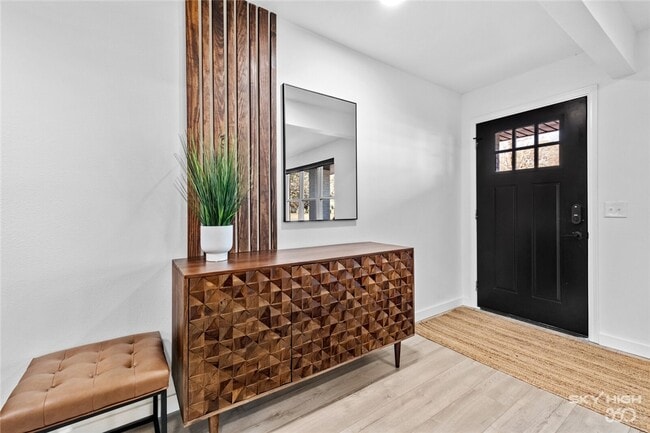 Foto del edificio - 2806 W Highland Dr