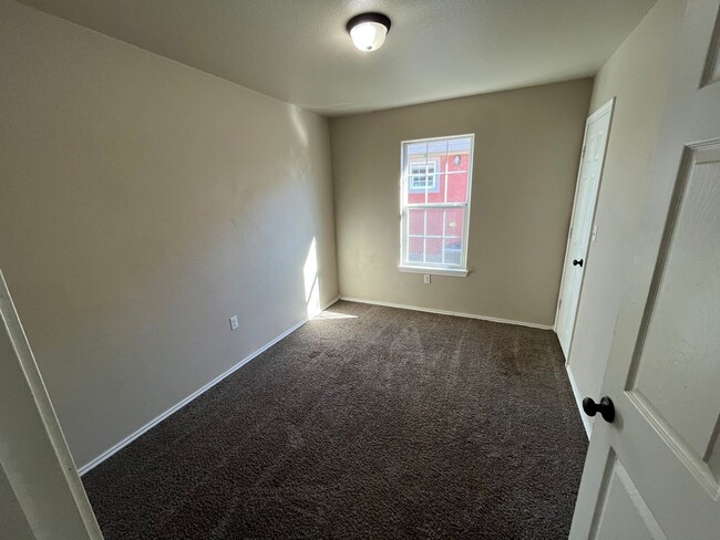 Foto del edificio - 3 bed / 2 bath 1 car garage in East Lubbock!