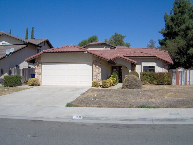 Building Photo - Riverside UCR 3 Bedroom, 2 Bathroom Home