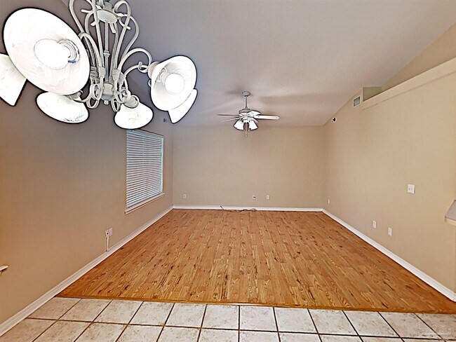 Foto del edificio - 3348 Village Green Dr