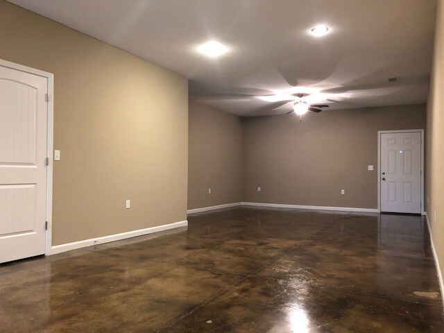 Building Photo - 139 Dena Jo Dr