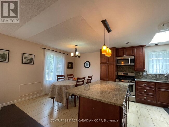 Building Photo - 1341 Aldersbrook Rd