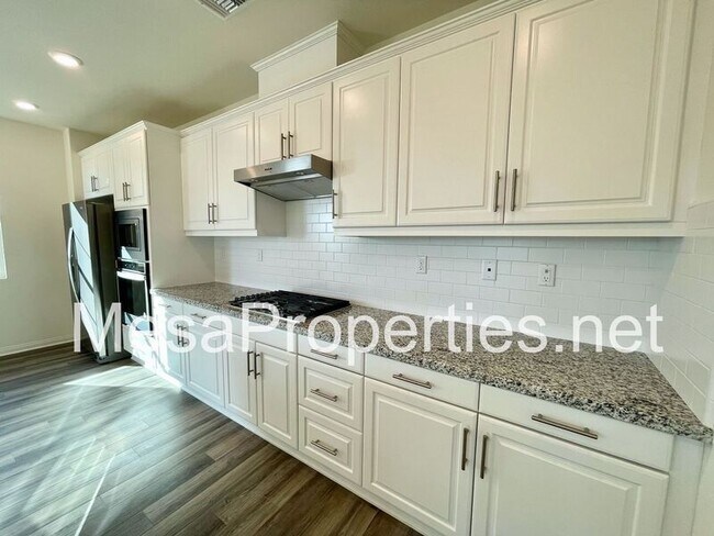 Building Photo - 1709 Cedar Tree Pl