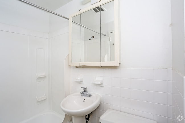 Bathroom - Birchwood Hill Apartments