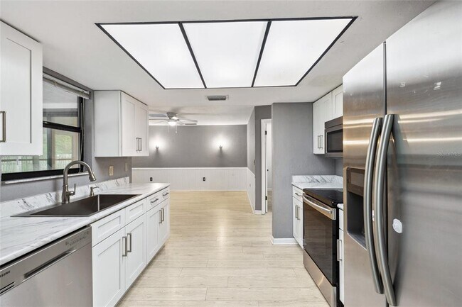 Foto del edificio - 1716 SW 77th Terrace