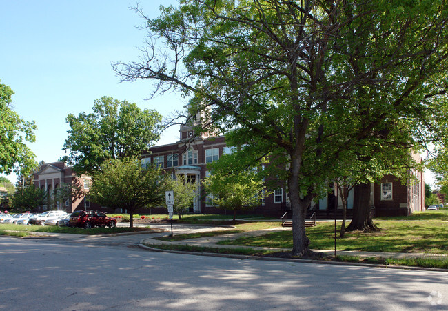 Building Photo - Rittenhouse School Apartments