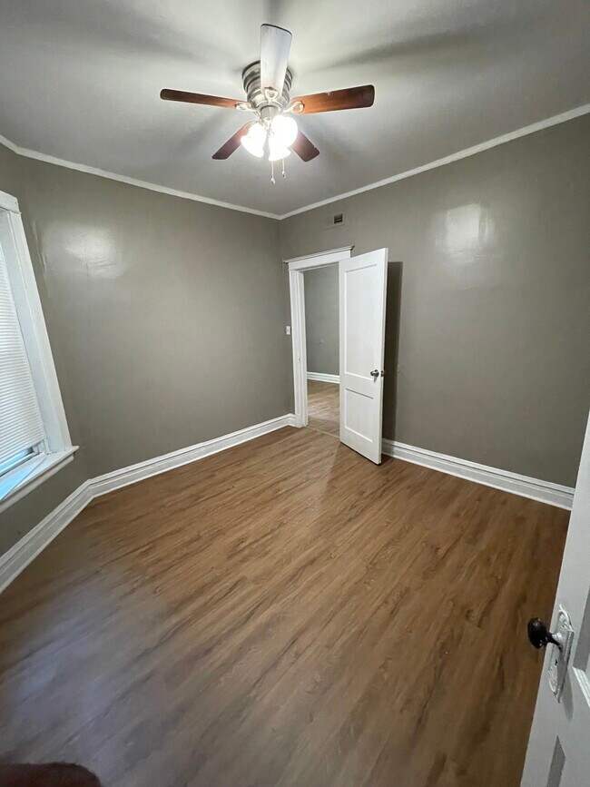 Foto del edificio - 6117 S Vernon Ave